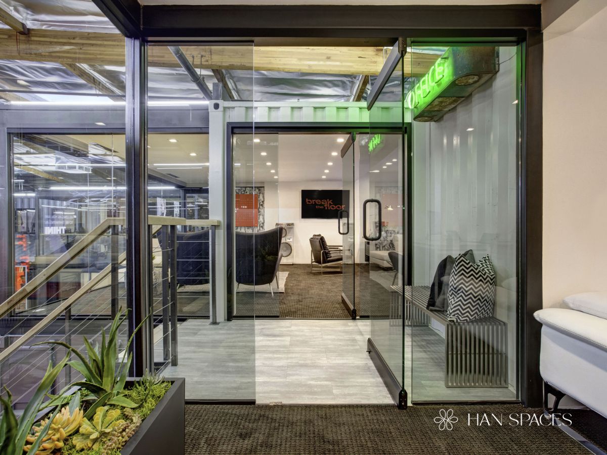 van-phong-nha-may-voi-kinh-cach-am-dac-biet-hieu-qua-cho-ban-dieu-hanh