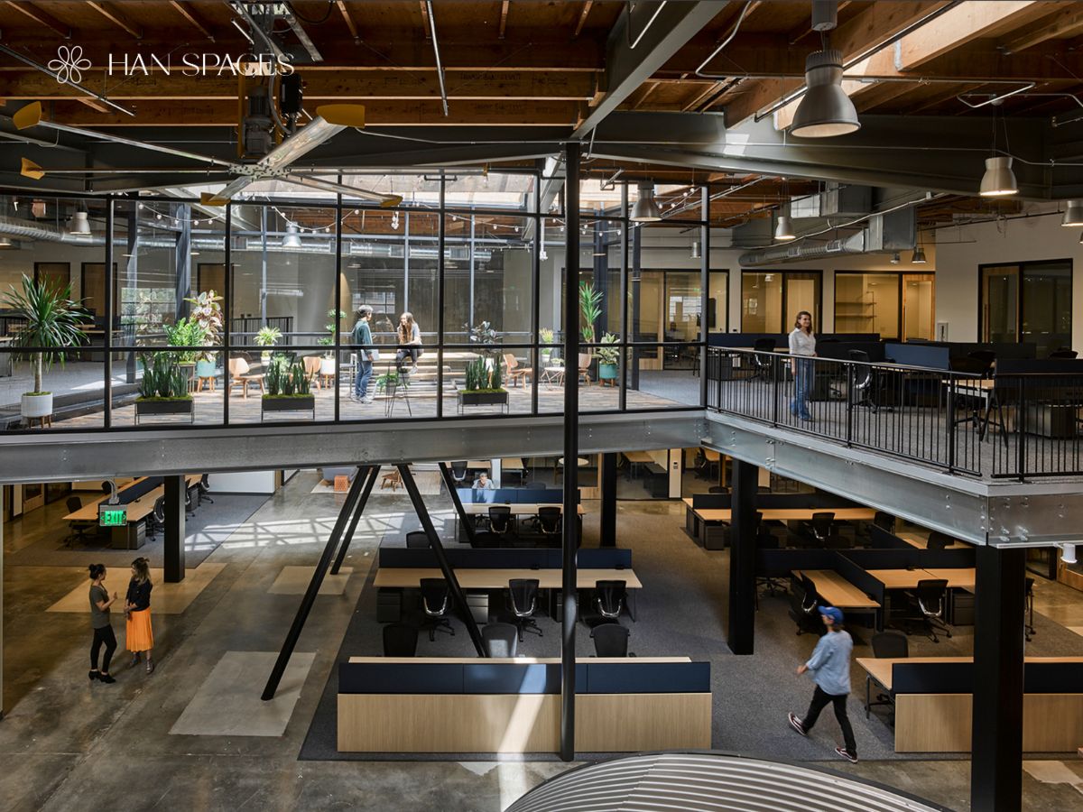 van-phong-nha-may-da-tang-quy-mo-lon-voi-mo-hinh-da-tang