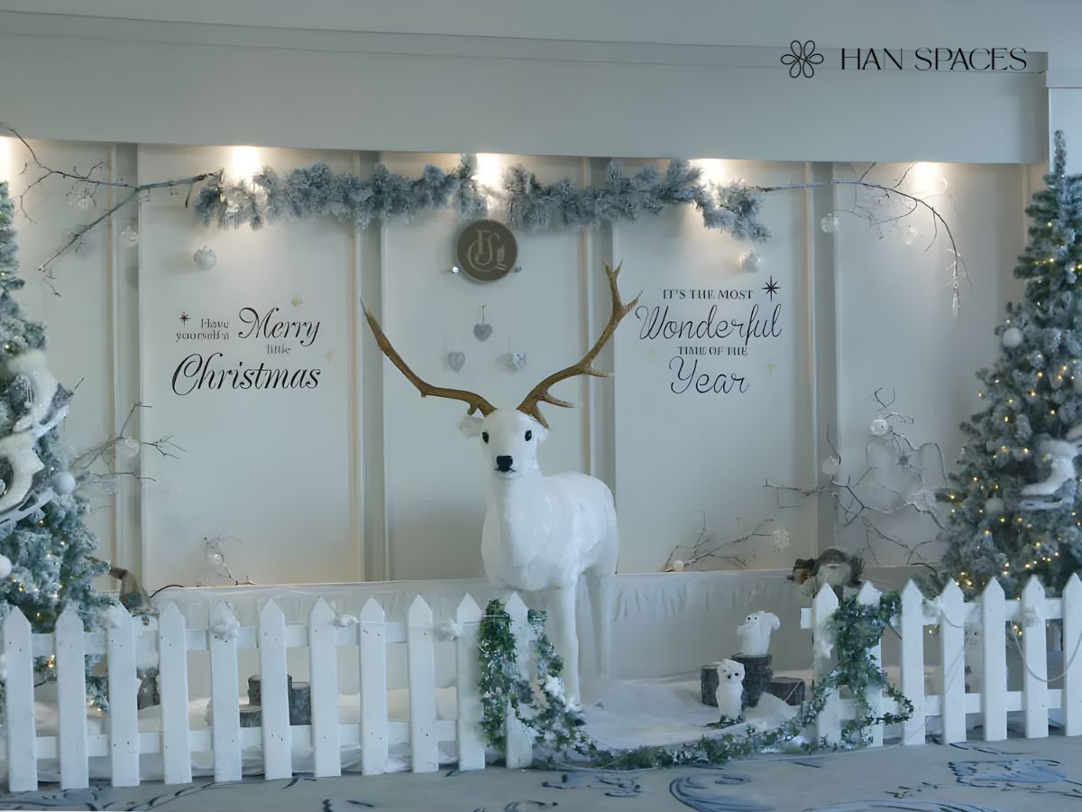 trang-tri-van-phong-voi-tuan-loc-doc-dao-noi-bat