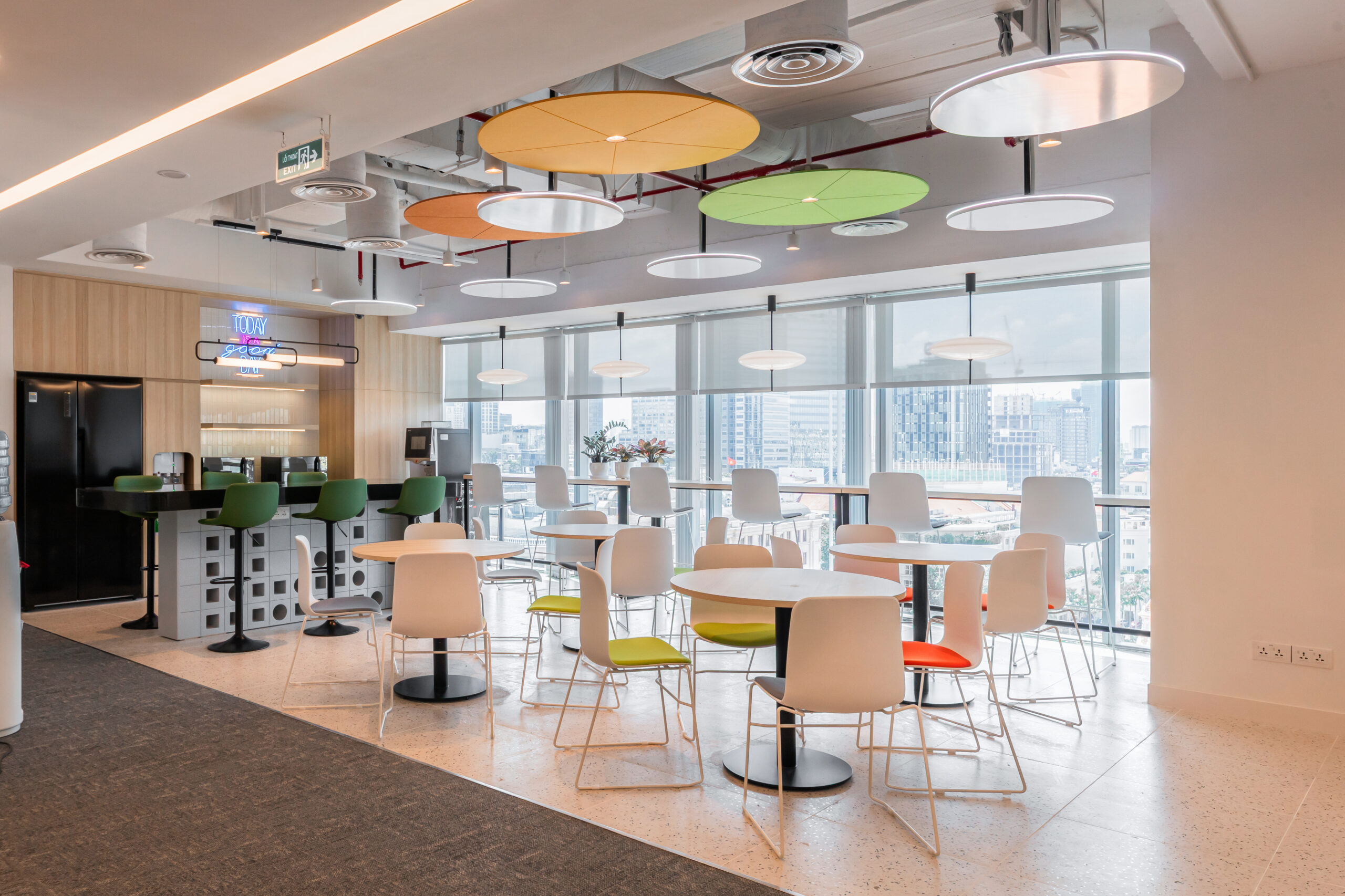 Huawei Office Crafted by Han Spaces